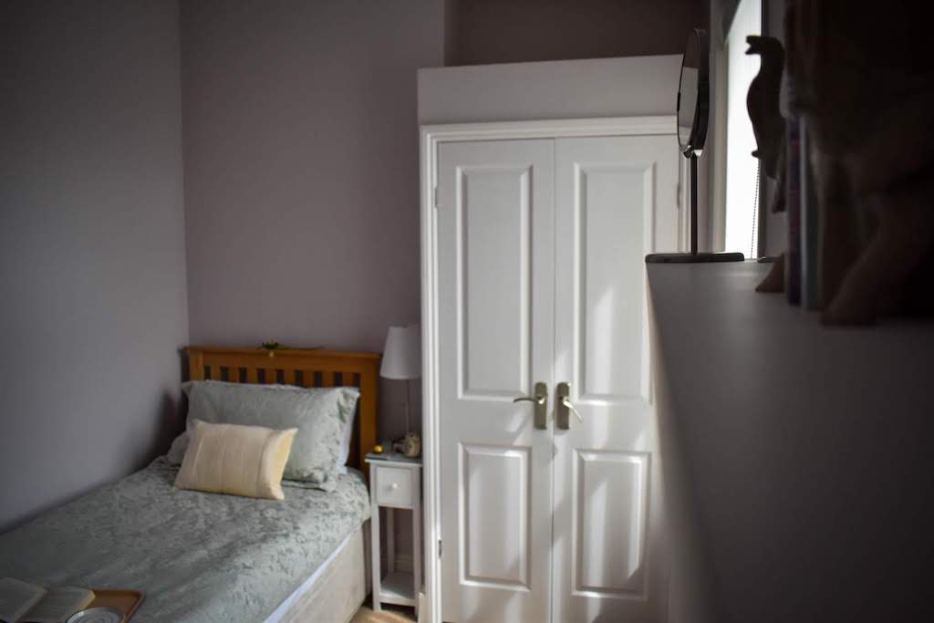 single bed in Ash Bedroom